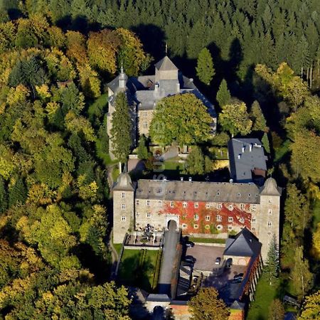Hotel Und Restaurant Burg Schnellenberg Attendorn Exterior foto