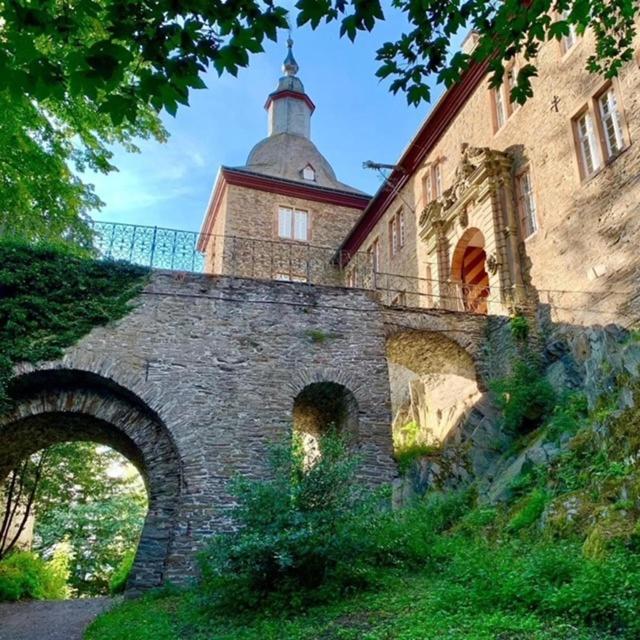 Hotel Und Restaurant Burg Schnellenberg Attendorn Exterior foto